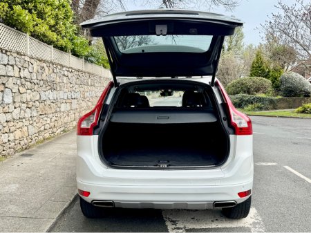 2017 Volvo XC60 - thumbnail 7