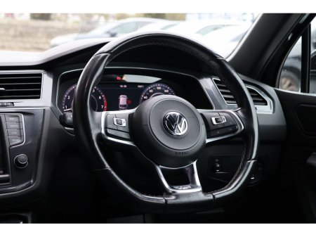 2017 Volkswagen Tiguan - thumbnail 17