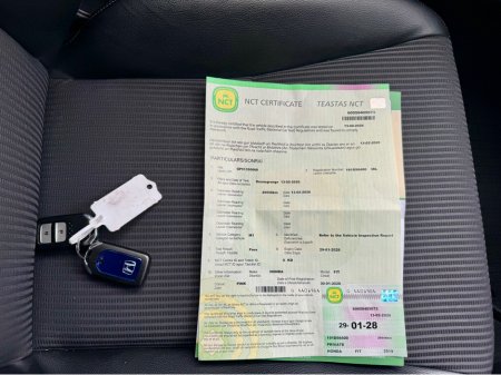 2019 Honda Fit HYBRID!!HIGH SPEC!!ONLY 18K MLS!! €14,900 thumbnail