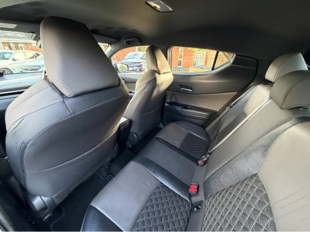 2023 Toyota C-HR KEYLESS ENTRY..FOLDING MIRRORS €22,950 thumbnail