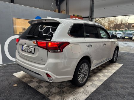 2020 Mitsubishi Outlander Plug-in Hybrid - Heated Seats + Heated Steering Wheel €24,950