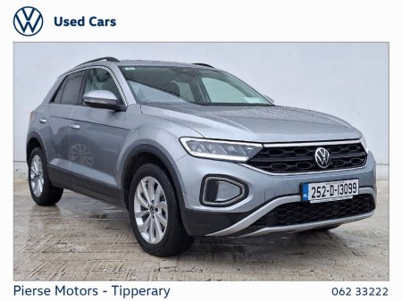 2025 Volkswagen T-Roc - thumbnail 1