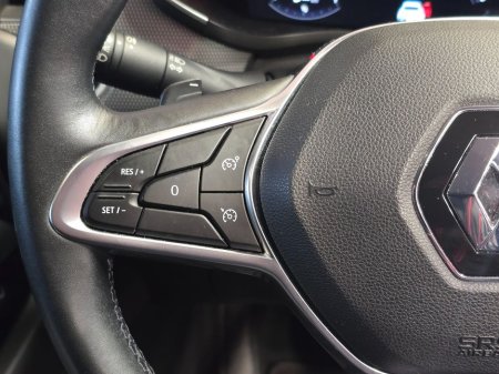 2023 Renault Arkana Techno TCE Hybrid Automatic €26,950 thumbnail