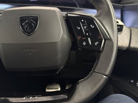 2025 Peugeot 3008 GT EV**DIGITAL DASH**TOUCH SCREEN MEDIA**APPLE CAR PLAY**HEATED SEATS**HEATED STEERING WHEEL**ELECTRIC TAILGATE**CRUISE CONTROL**MULTIFUNCTIONAL STEERING WHEEL**REVERSE CAMERA**PARKING SENSORS** €35,995 thumbnail