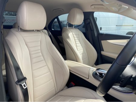 2019 Mercedes-Benz E Class - thumbnail 5