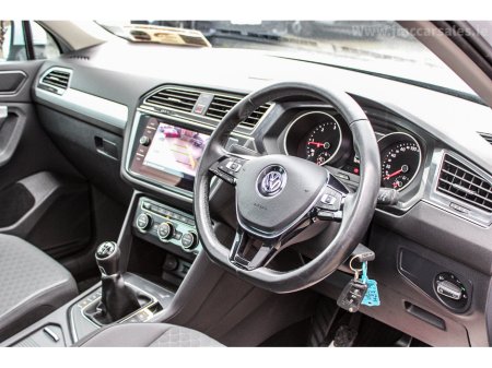 2018 Volkswagen Tiguan - thumbnail 14