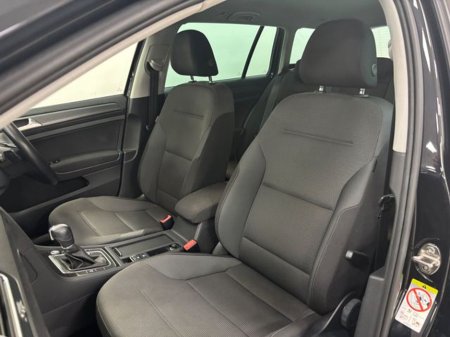 2019 Volkswagen Golf  €17,995 thumbnail