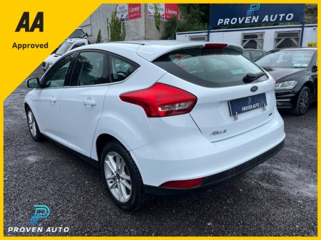 2015 Ford Focus - thumbnail 5