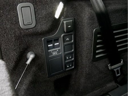 2025 Land Rover Discovery - thumbnail 17