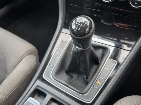 2015 Volkswagen Golf - thumbnail 18