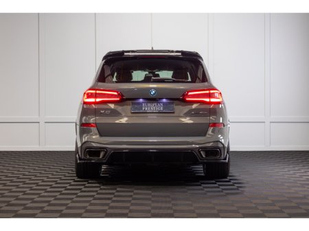 2022 BMW X5 xDrive45e M Sport €64,950 thumbnail