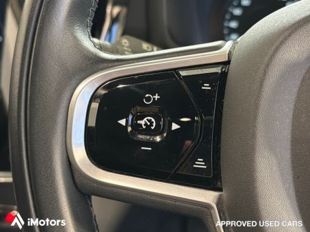 2020 Volvo V60 D4 MOM AT 5DR Auto €26,900 thumbnail