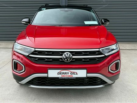 2024 Volkswagen T-Roc - thumbnail 2