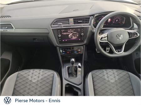 2023 Volkswagen Tiguan - thumbnail 4