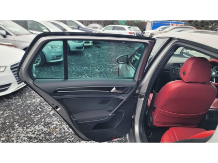 2016 Volkswagen Golf - thumbnail 13