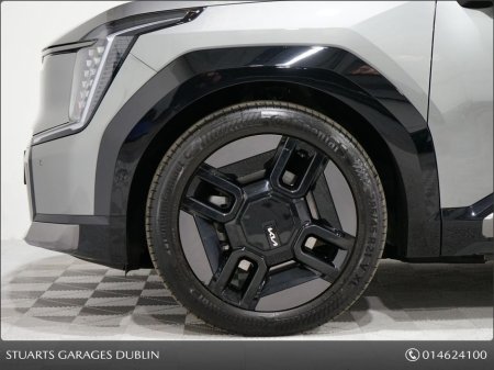 2024 Kia EV9 GT Line 6SEAT AWD 5DR Auto - 4 WD GT Speck - Sunroof , Surround Camera , 5 Years warranty €71,950 thumbnail