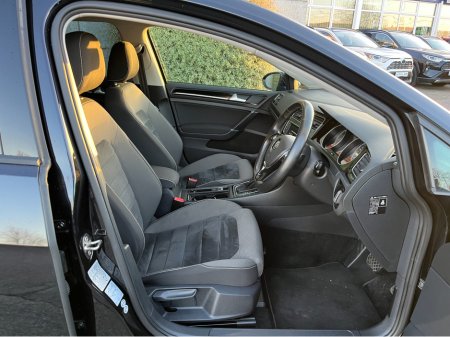 2015 Volkswagen Golf HIGHLINE AUTOMATIC 1.4 PETROL //LOW MILES//REVERSE CAMERA//KEYLESS ENTRY//ADAPTIVE CRUISE CONTROL// €14,950 thumbnail