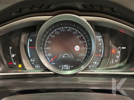 2017 Volvo V40 - thumbnail 11