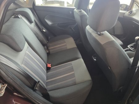 2010 Ford Fiesta - thumbnail 11