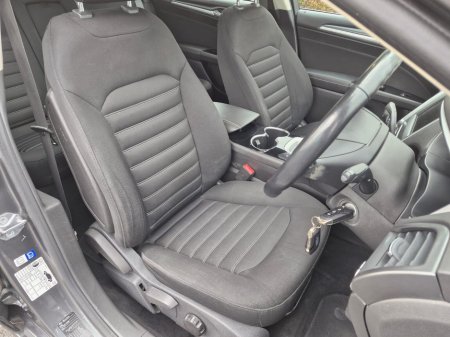 2015 Ford Mondeo - thumbnail 22