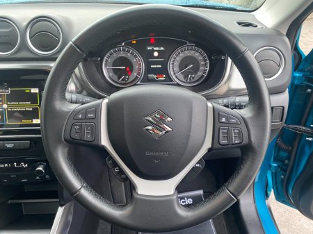 2024 Suzuki Vitara 1.4 Hybrid SZ5 MT €28,950 thumbnail