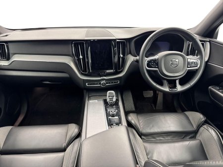 2023 Volvo XC60 - thumbnail 8