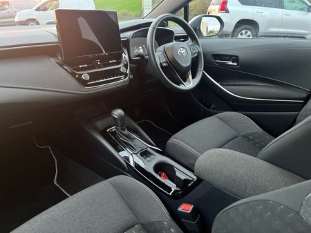 2025 Toyota Corolla - thumbnail 8