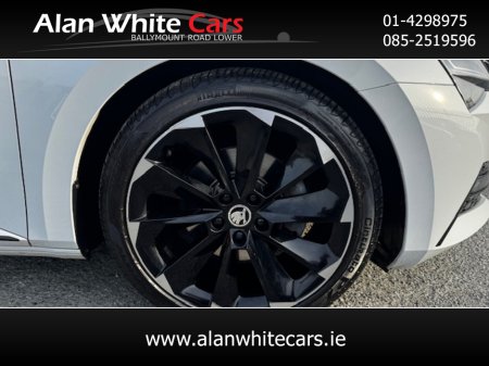 2023 Skoda Superb - thumbnail 38