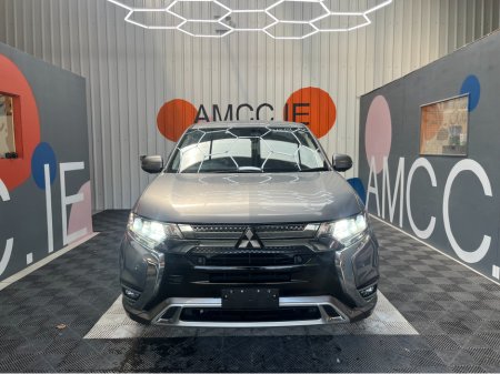 2020 Mitsubishi Outlander OUTLANDER 2.4 HYBRID / 59k KMs / HEATED SEATS & WHEEL  , REVERSE CAMERA , ADAPTIVE CRUISE & MORE €25,950