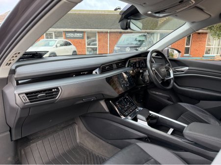 2020 Audi e-tron 50 QUATTRO..AIR SUSPENSION..2 KEYS €24,900 thumbnail