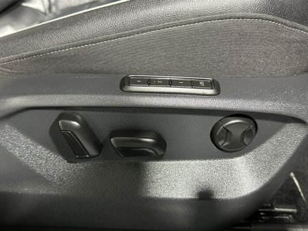 2020 Volkswagen Tiguan - thumbnail 19