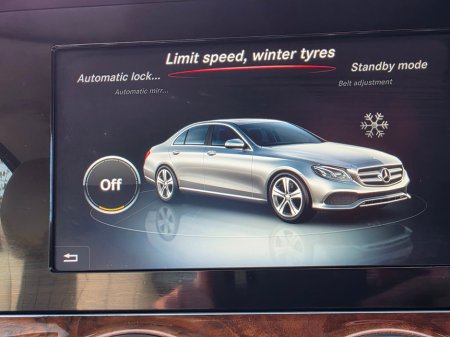 2017 Mercedes-Benz E Class E 200 d 200D 4DR Auto €23,950 thumbnail