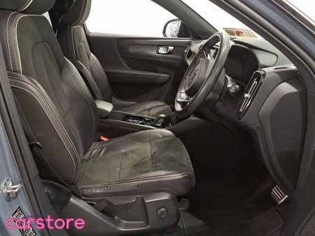 2022 Volvo XC40 PHEV T4 (197hp) R-Design FWD €33,880 thumbnail