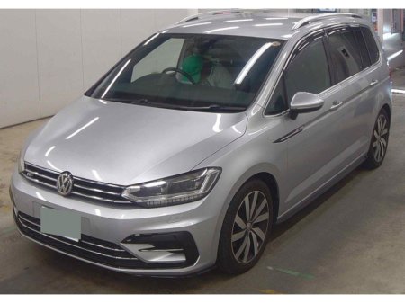 2020 Volkswagen Touran  €27,950 thumbnail