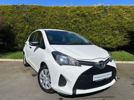2016 Toyota Yaris - thumbnail 1