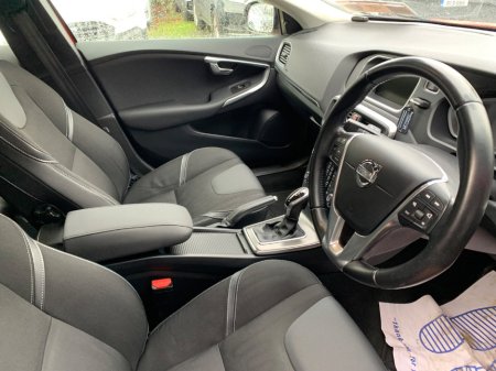 2014 Volvo V40 VOLVO V40 1.6 T4 180 BHP AUTO R-DESIGN // VERY LOW MILEAGE // EXCELLENT CONDIITION // TIMING BELT/WATE PUMP REPLACED // €9,950 thumbnail