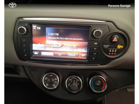 2017 Toyota Yaris - thumbnail 10