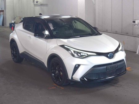 2020 Toyota C-HR SOL NERO AUTOMATIC HYBRID 1.8 PETROL //HIGH SPEC//LOW MILES//REVERSE CAMERA//HALF LEATHER HEATED SEATS//KEYLESS ENTRY//ADAPTIVE CRUISE CONTROL//
