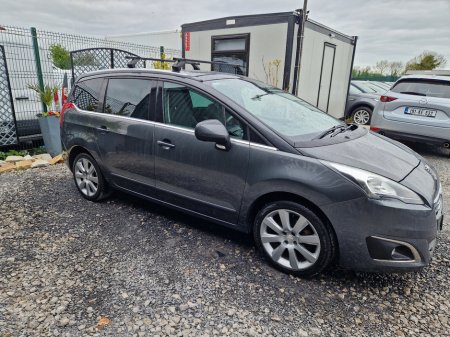 2017 Peugeot 5008 - photo 5