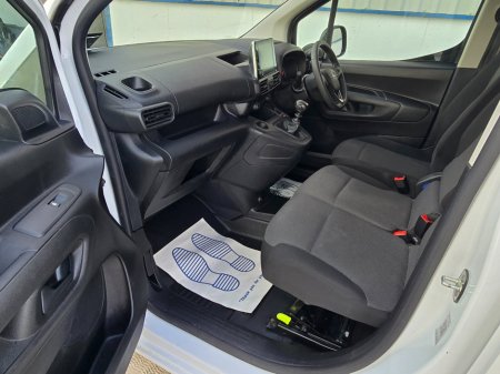 2023 Opel Combo - thumbnail 18