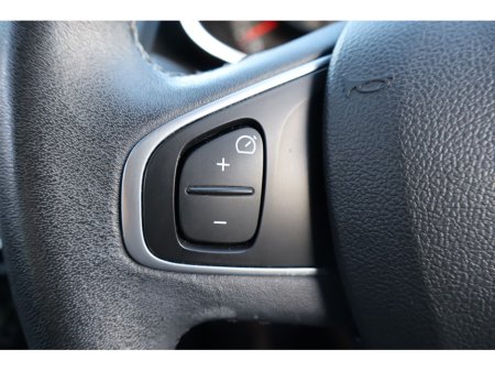 2017 Renault Clio - thumbnail 17