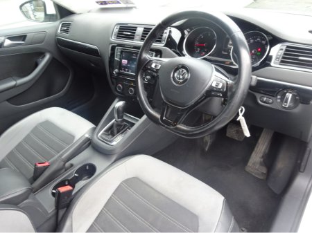 2016 Volkswagen Jetta 2.0 TDI GT BLUEMOTION 150PS 4 DOOR AUTOMATIC KEY 26 €10,950 thumbnail