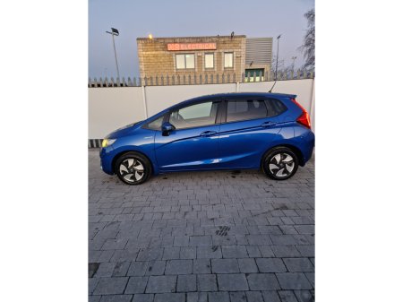 2013 Honda Fit 1.3 PETROL AUTO HYBRID €7,995 thumbnail