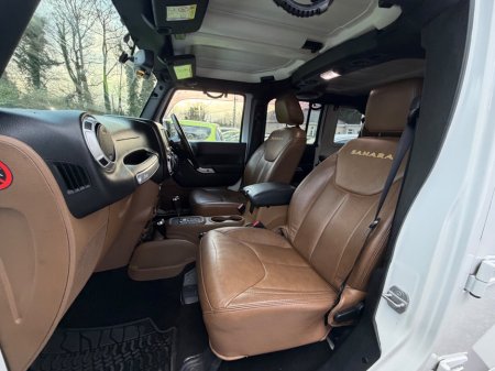 2014 Jeep Wrangler - thumbnail 15