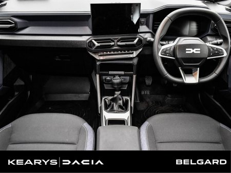 2025 Dacia Duster TCe 130 Expression €33,900