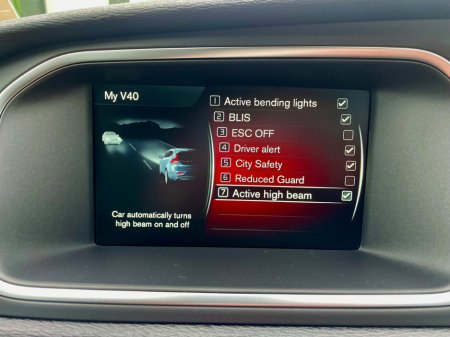 2016 Volvo V40 - thumbnail 34