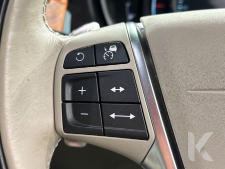 2017 Volvo V40 - thumbnail 13