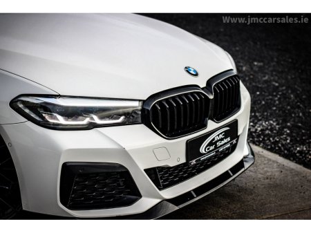 2021 BMW 5 Series - thumbnail 4