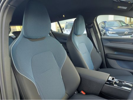 2025 Volvo EX30 SIN MTR RWD PLUS €39,500 thumbnail