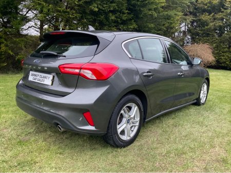 2018 Ford Focus - thumbnail 9